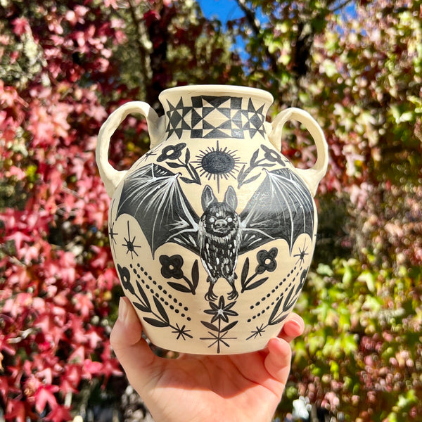 Bat Amphora