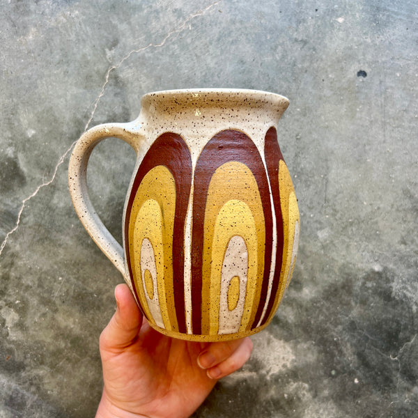 Retro Arches Pitcher