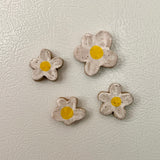 Speckled Daisy Magnet
