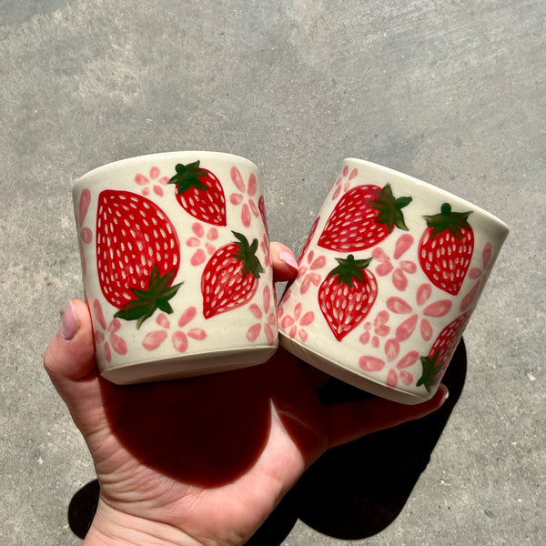 The Strawberry Cup 10oz