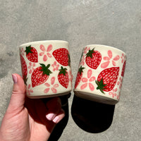 The Strawberry Cup 10oz